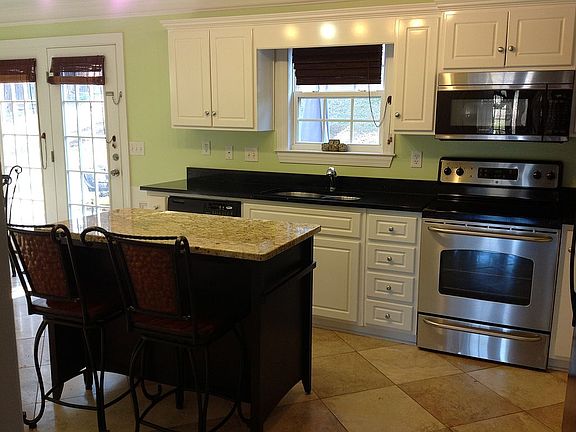 5th image of 128 Fiord Dr