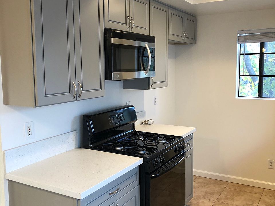 1st image of 303 E Providencia Ave #B