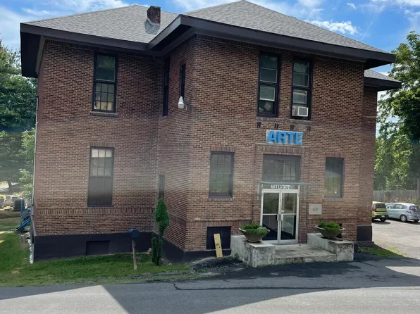 101 Paul Ave, Hudson, NY 12534