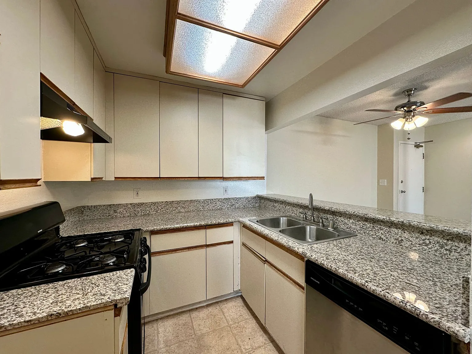 Otsego Arms Apartments — Photo 4