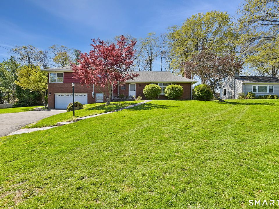 1st image of 104 Knollwood Drive