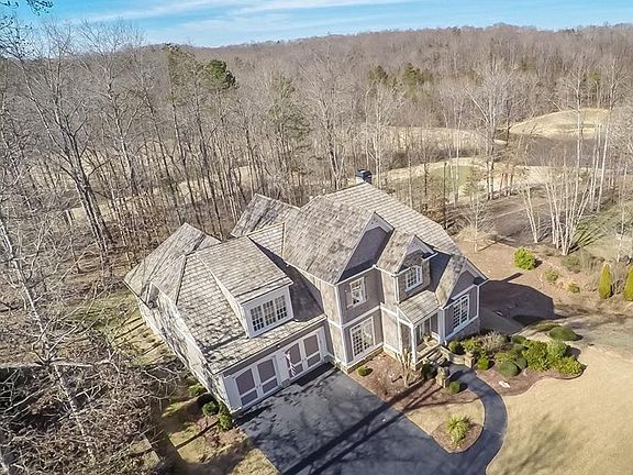 3rd image of 75 Scarlet Oak Ln