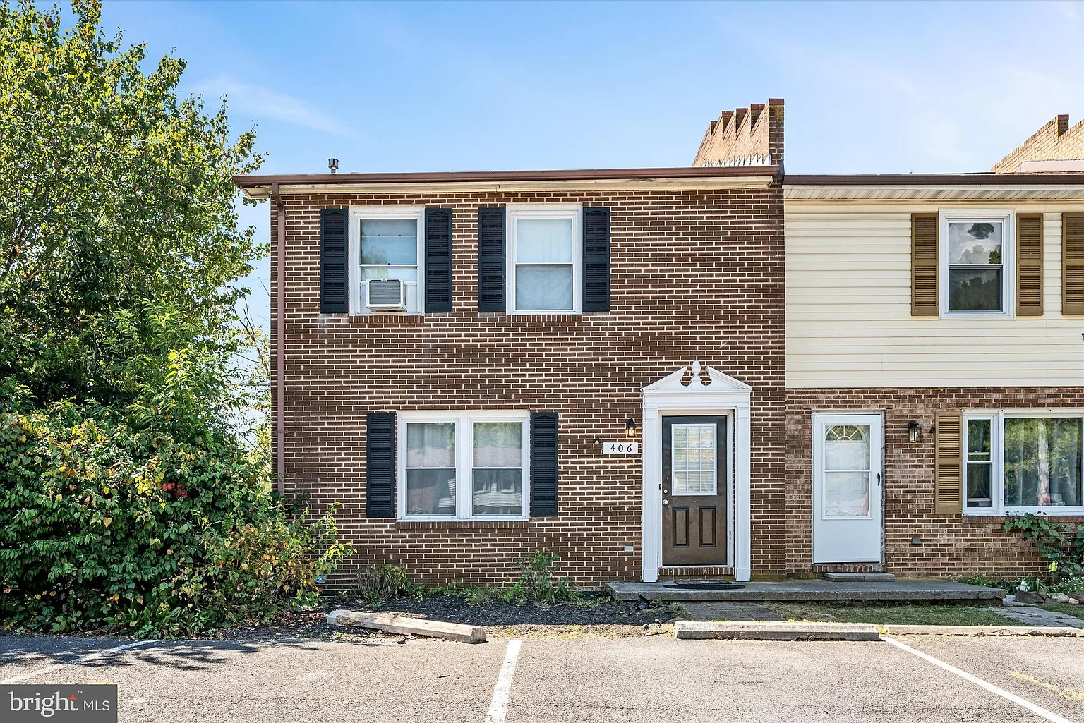 406 Carroll Dr photo 1