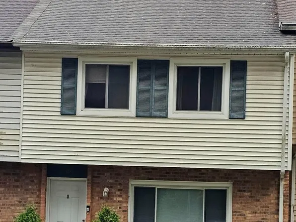 10 Helios Ct, Newark, DE 19711