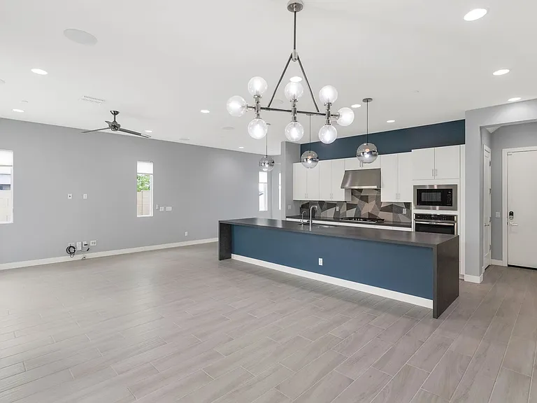 6940 E Lyra Dr — Photo 3
