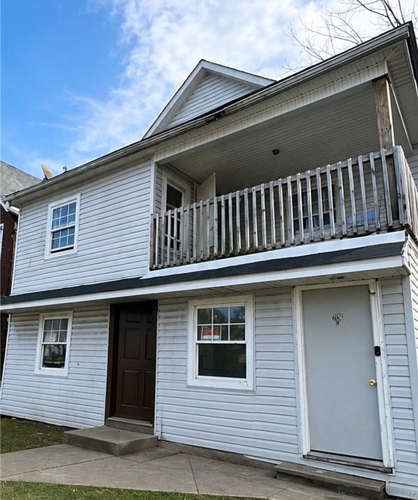 2nd image of 155 S Mount Vernon Ave