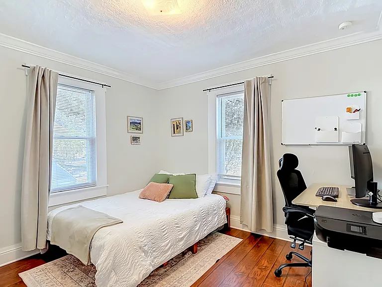 115 E Lambright St — Photo 7