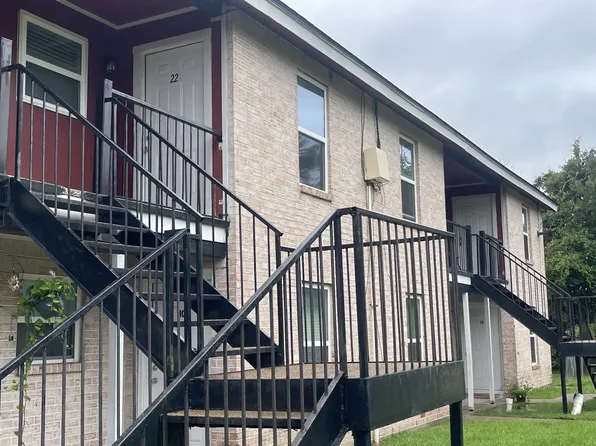 1571 Texas Ave APT 4, Bridge City, TX 77611