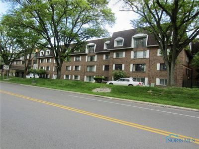 4343 W Bancroft St #2-D, Ottawa Hills, OH, 43615
