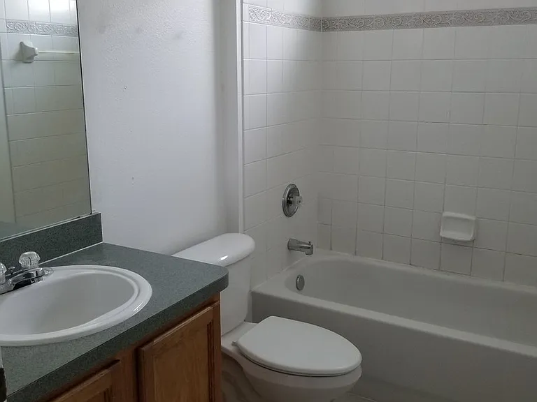 10521 Beneva Dr — Photo 9