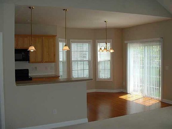 4th image of 6547 Kenwood Pl