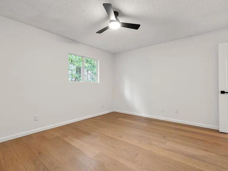 Landis Grove - 1360 — Photo 69