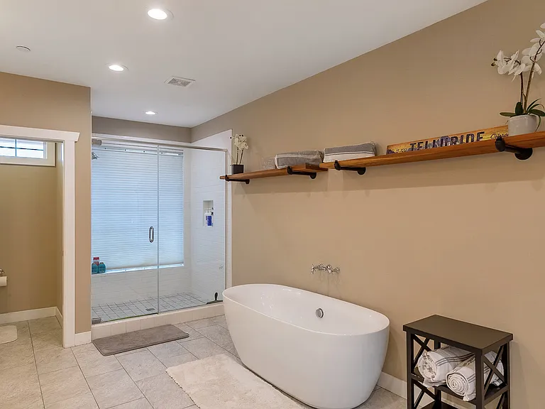12140 N 76th Ct — Photo 10