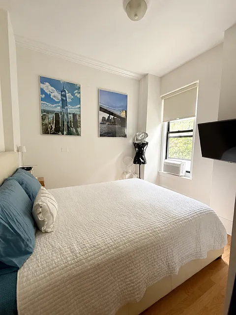 418 Central Park West — Photo 2