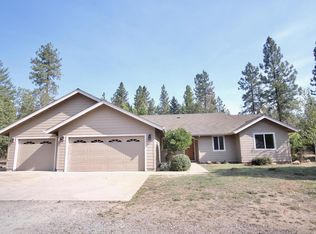 430 Peaceful Valley Ln, Grants Pass, OR 97527