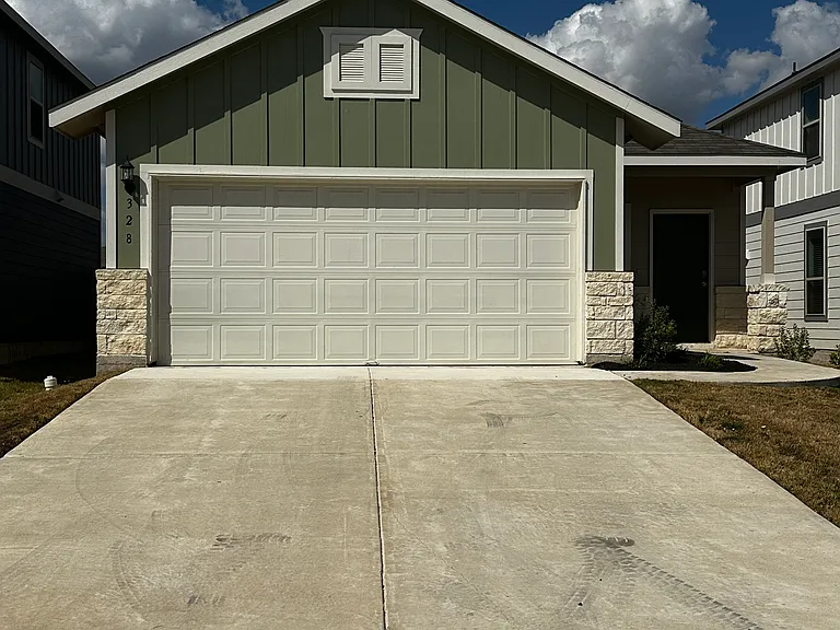 Cobb Branch Dr — Photo 1