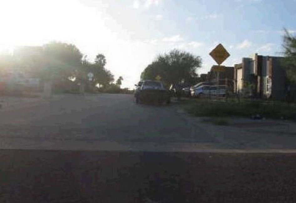 Exterior Neighborhood (street photo)