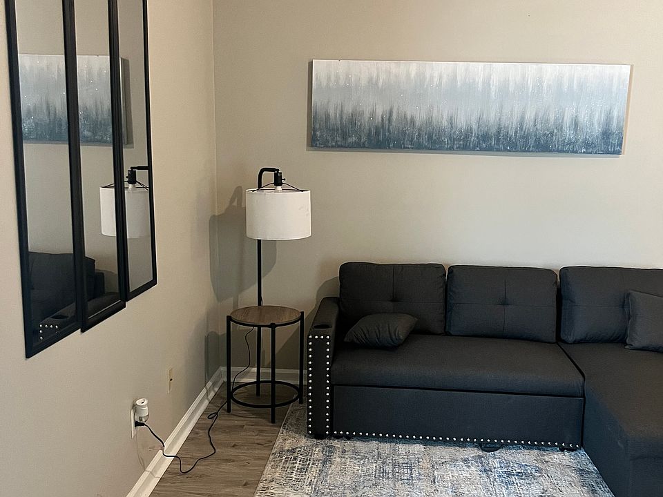 1st image of 4710 Laural Oak Dr #1