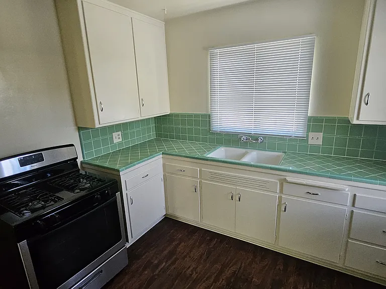 13533 Philadelphia St — Photo 5