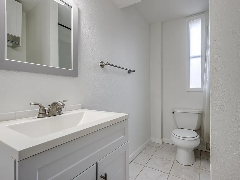 2309 Wesley St #B — Photo 11