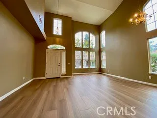 3 bed, 2.5 bath, 2249 sqft, $5,500 — Photo 4