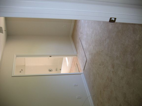 5th image of 2416 28th Ave SW