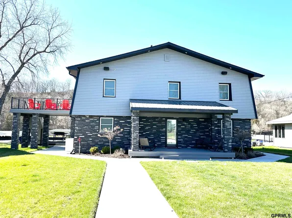 2238 E Lake Dr, Union, NE 68455