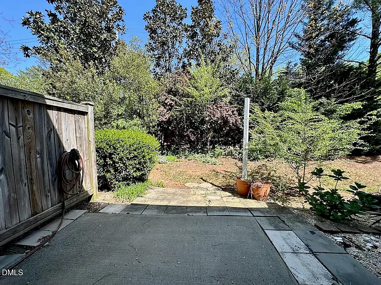 8318 Pilots View Dr — Photo 16