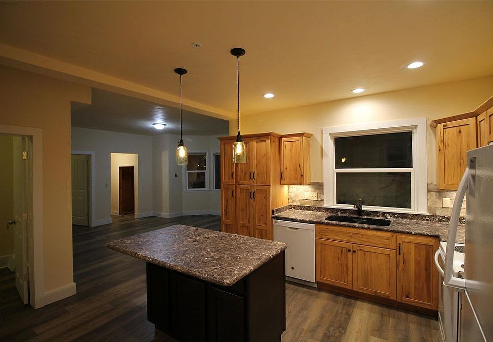 130 S Prince St Whitewater WI Zillow