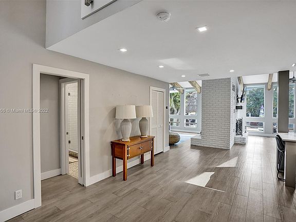 3rd image of 450 Bontona Ave