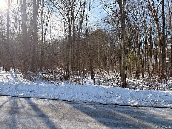 5th image of 11 White Birch Road