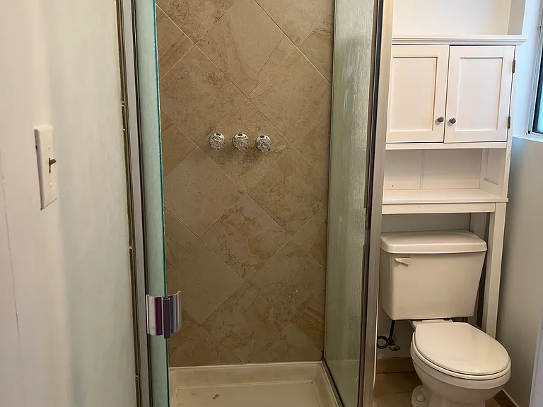 2327 Griffith Park Blvd — Photo 7