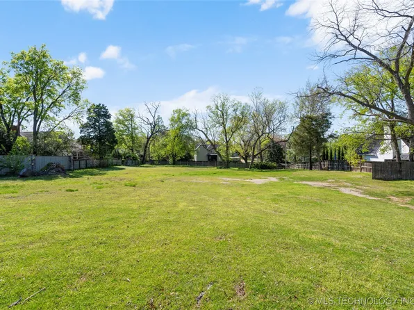 2658 S Columbia Pl, Tulsa, OK 74114
