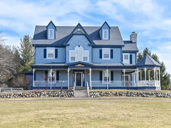 8940 North Upper River ROAD, River Hills, WI 53217