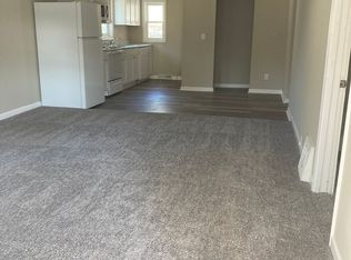1736 E Grand Ave, Des Moines, IA 50316