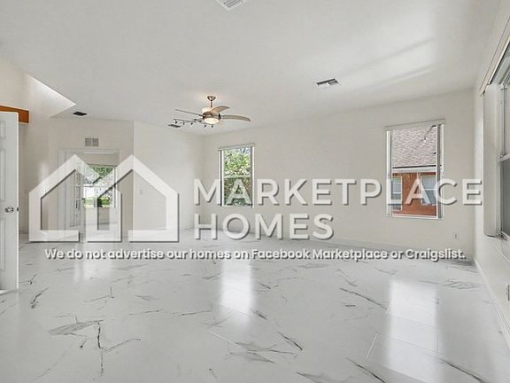 3rd image of 4014 SW 51st Ct