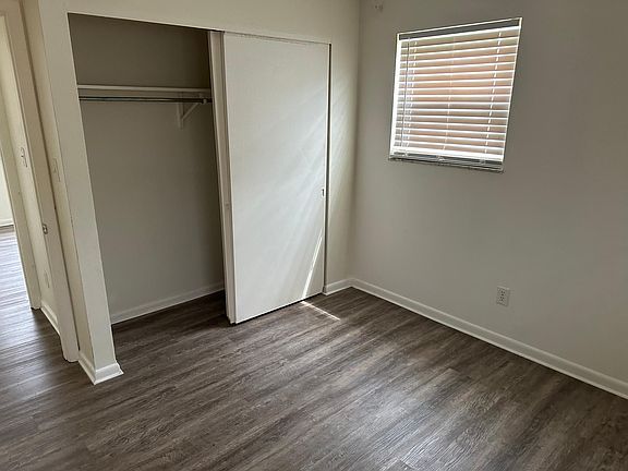 5th image of 7123 Cayuga Ct