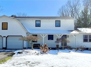 13655 W Spring St, Burton, OH 44021