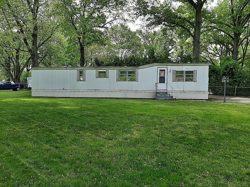 1st image of 7326 N Lilac Dr