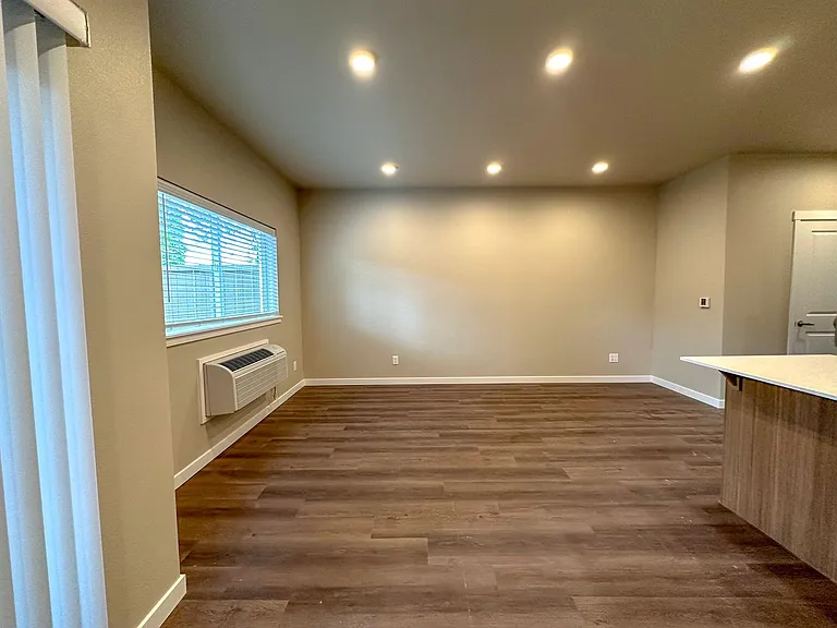 Autumn Woods Apartments — Photo 46