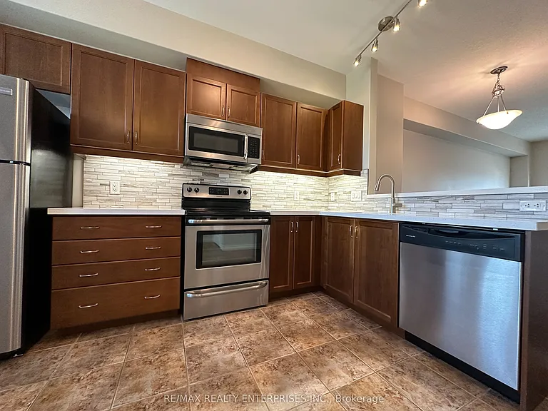 69 Edenrock Dr — Photo 8