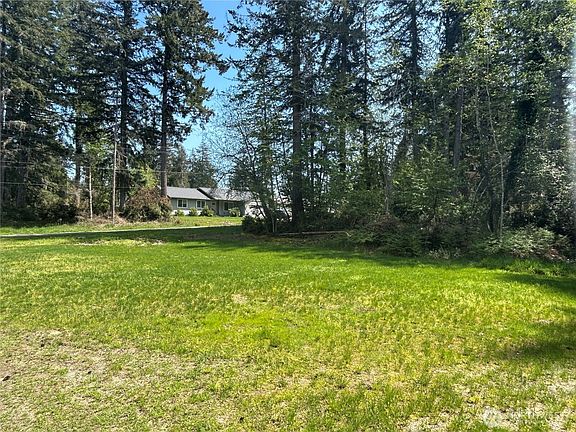 4th image of 381 E Timberlake Drive