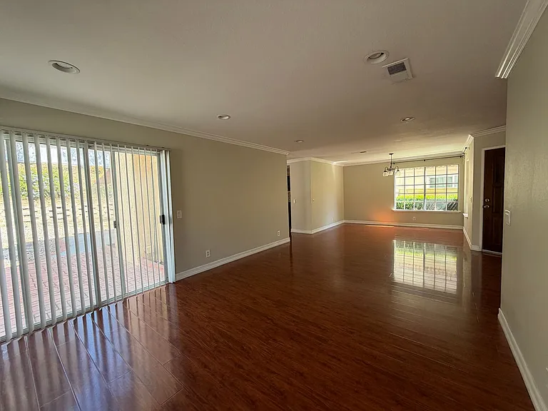 11095 Avenida De Los Lobos — Photo 3