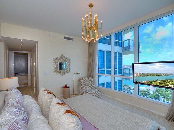 5th image of 100 S Pointe Dr APT 1710