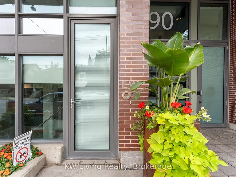 90 Broadview Ave #LW1 — Photo 23