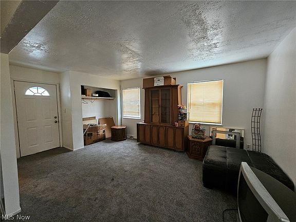 5th image of 1331 E 88th St