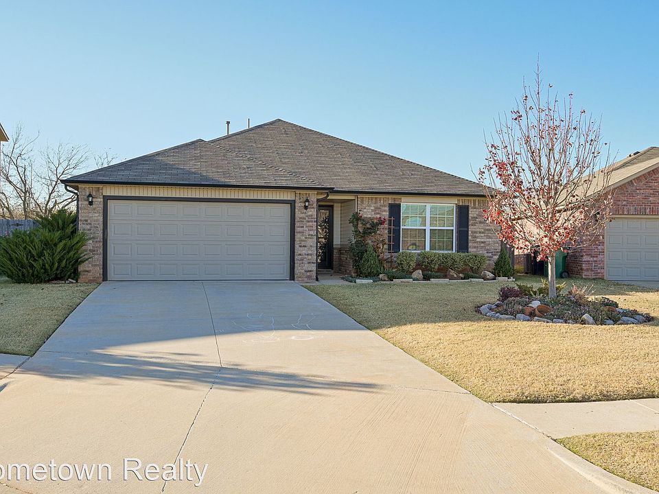 1st image of 2717 Demotte Dr