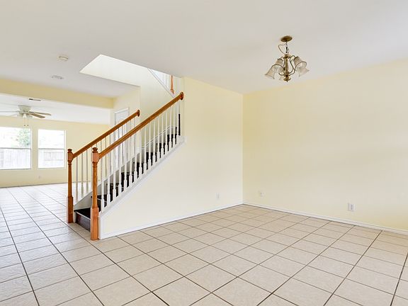 3rd image of 1420 Candy Ln