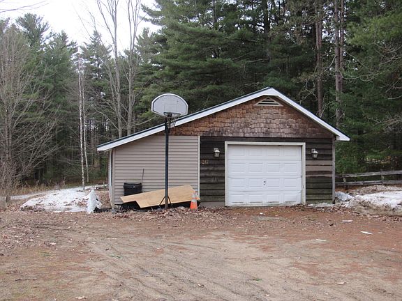 3rd image of 247 Turner Rd