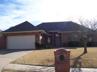 4112 Bristol Ln, Edmond, OK 73034